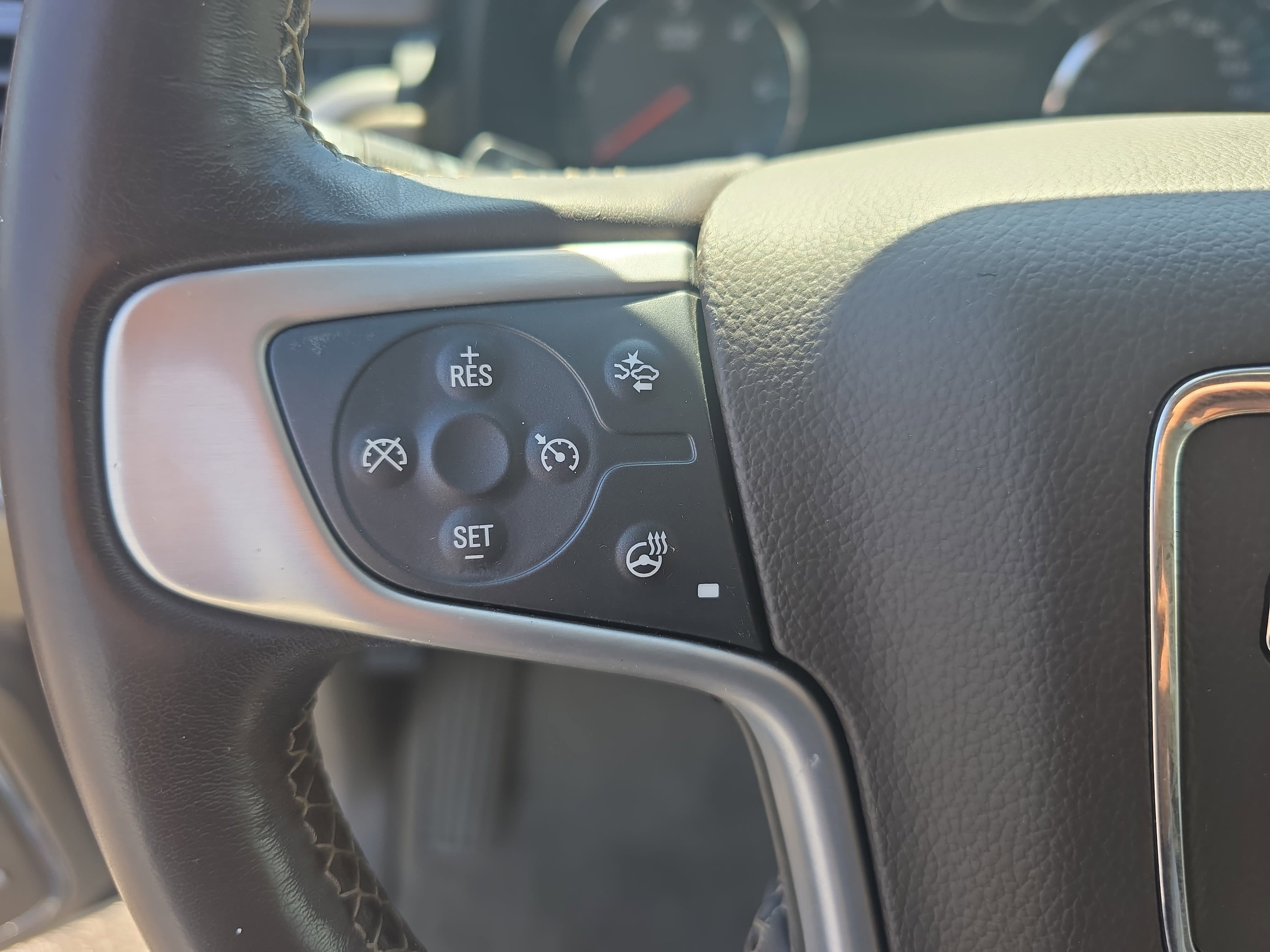 Used 2019 GMC Yukon XL SLT w/ Open Road Package image 19