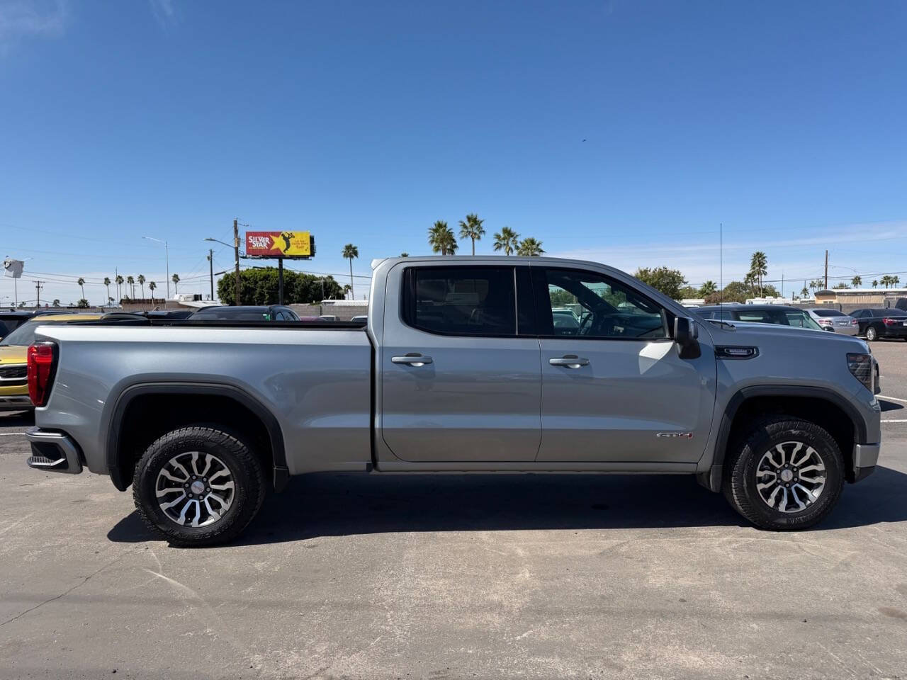 Used 2023 GMC Sierra 1500 AT4 AWD/4WD image 7