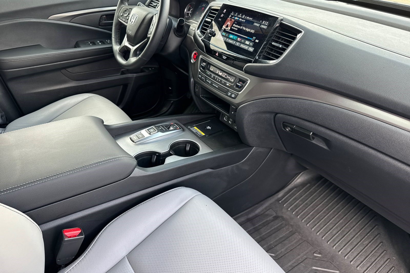 Used 2024 Honda Passport EX-L image 34