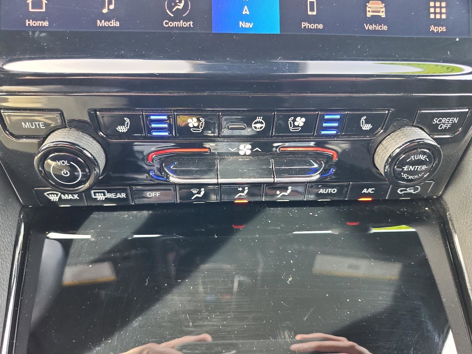 Used 2023 Jeep Grand Cherokee L Summit w/ Advanced Protech Group IV image 21