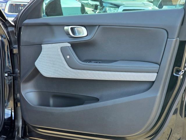 Used 2021 Polestar Polestar 2 image 25