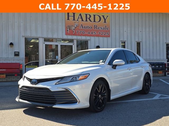 Used 2022 Toyota Camry XLE w/ Navigation Upgrade Package image 1