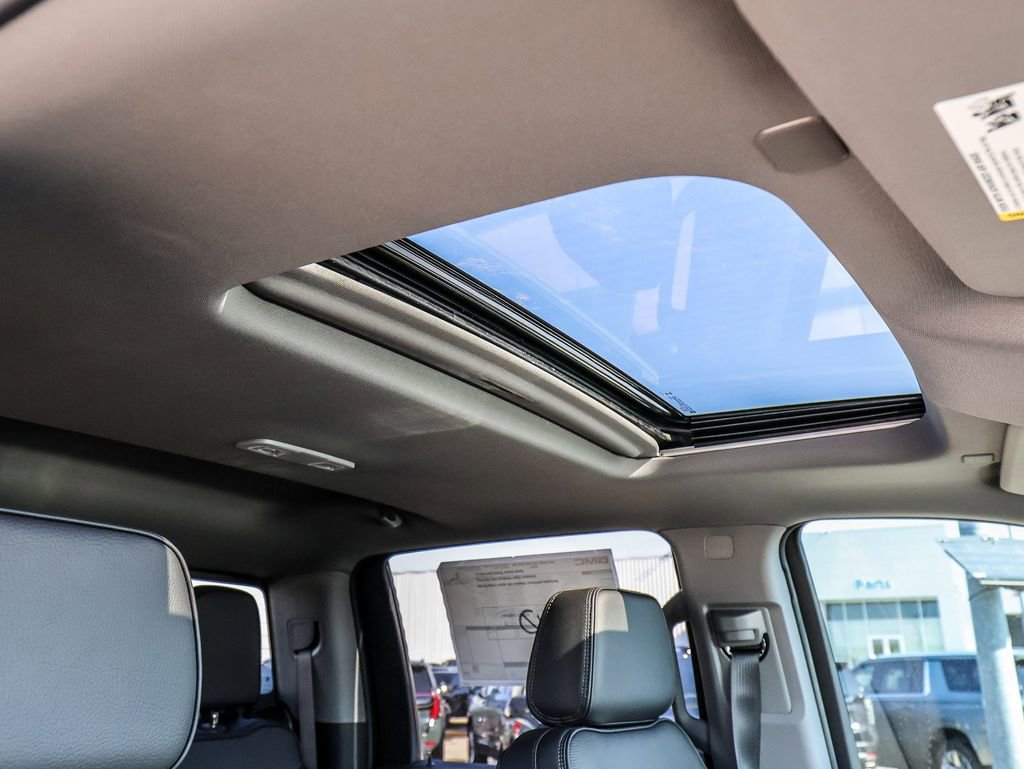 New 2026 GMC Sierra 3500 Denali w/ Denali Reserve Package AWD/4WD image 16