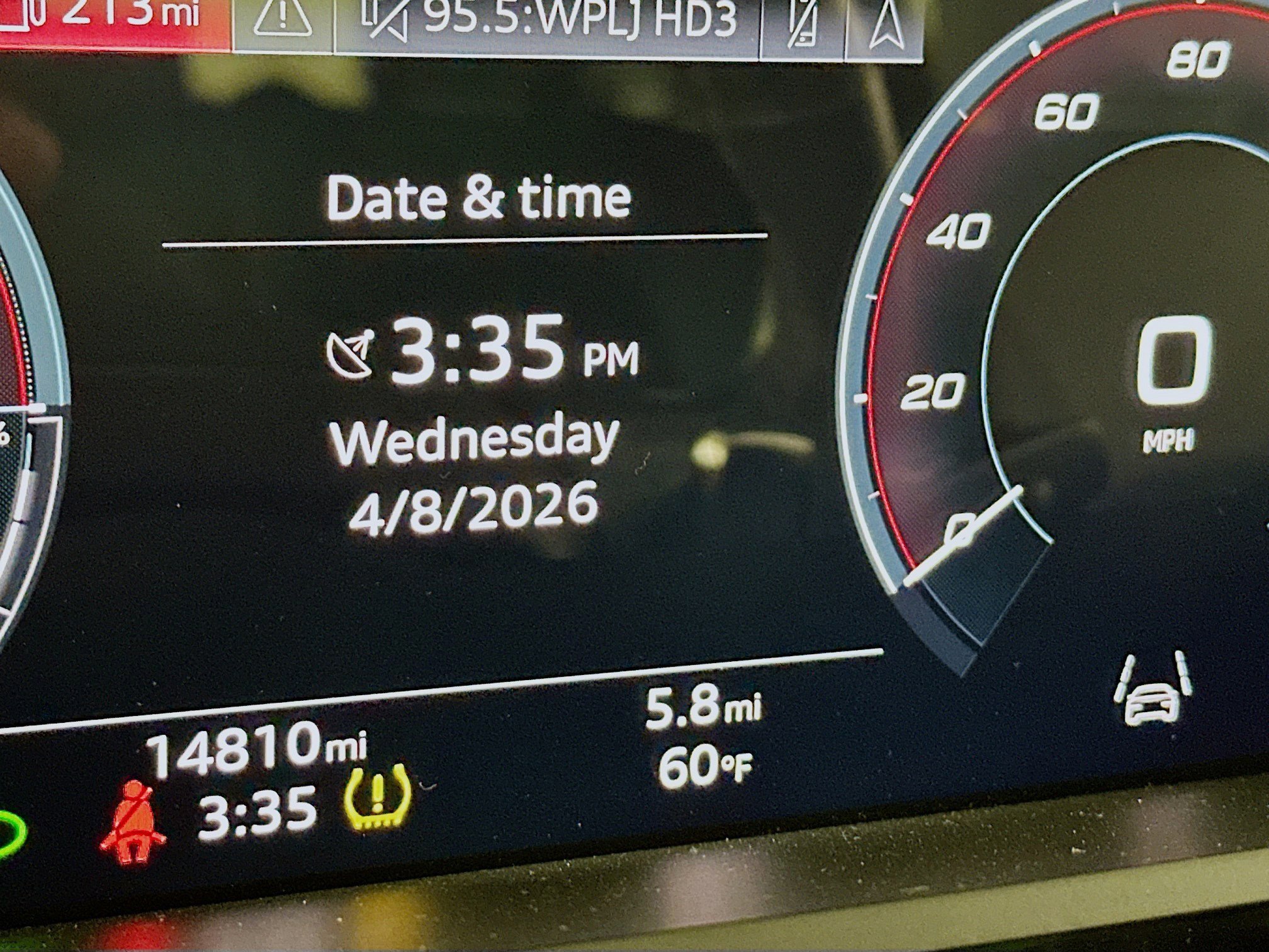 Used 2022 Audi e-tron Premium w/ Convenience Plus Package image 9