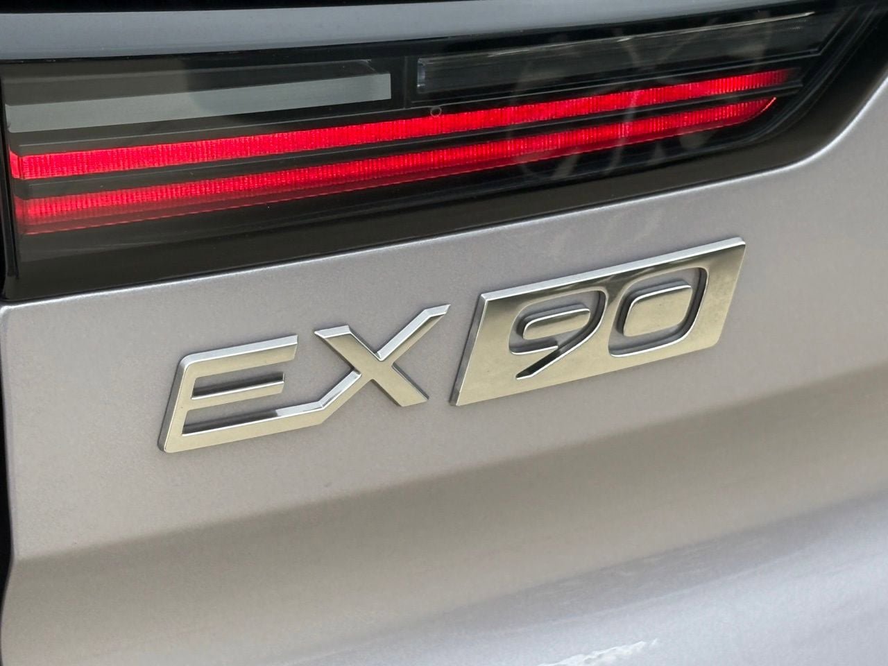 New 2026 Volvo EX90 Plus RWD image 7