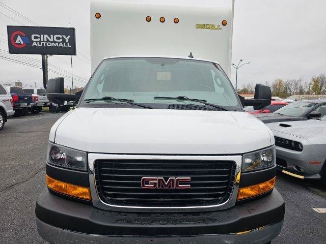Used 2022 GMC Savana 4500 w/ Power Convenience Package RWD image 3