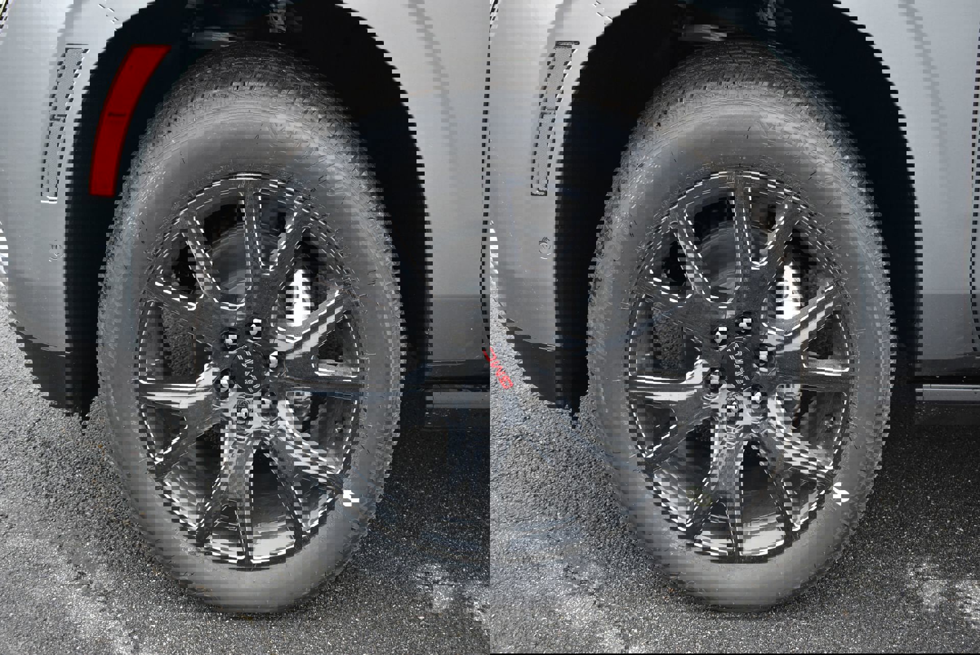 New 2026 GMC Yukon Denali w/ Sun & Power Step Package image 11