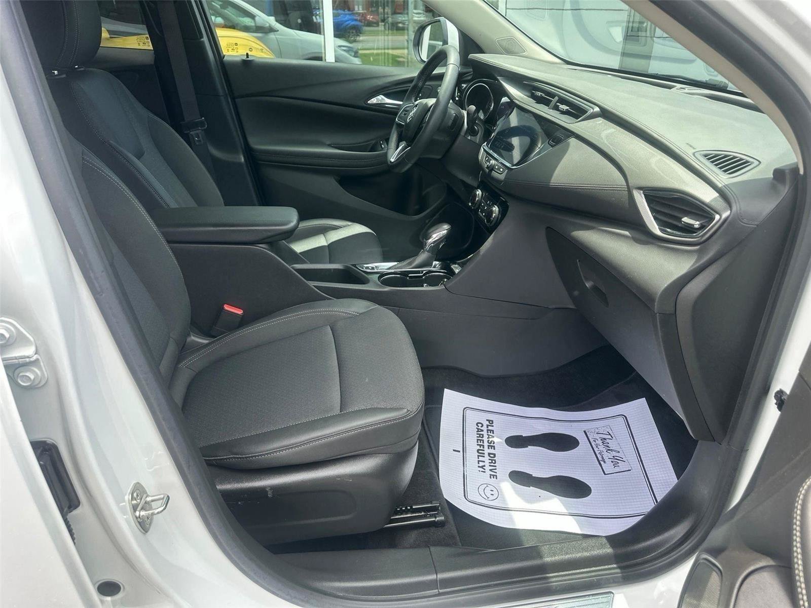 Used 2022 Buick Encore GX Preferred w/ Cold Weather Comfort Package FWD image 8