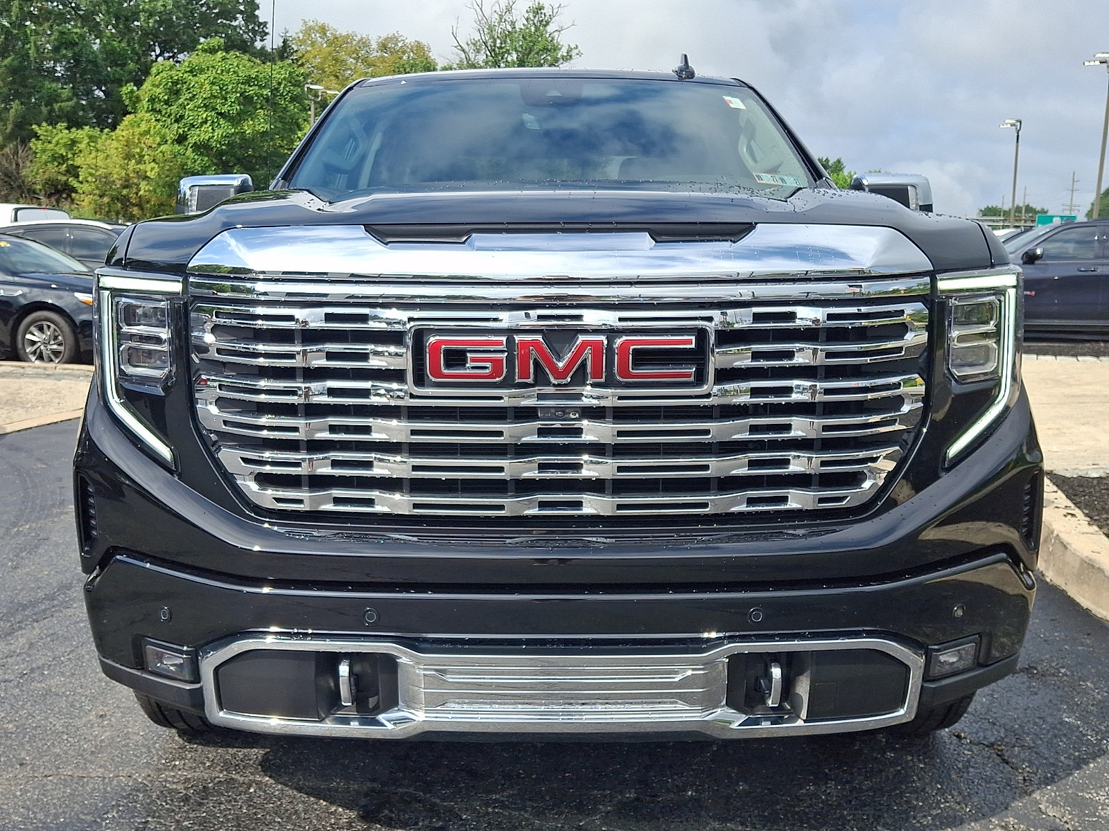 Used 2026 GMC Sierra 1500 Denali w/ Denali Reserve Package AWD/4WD image 2