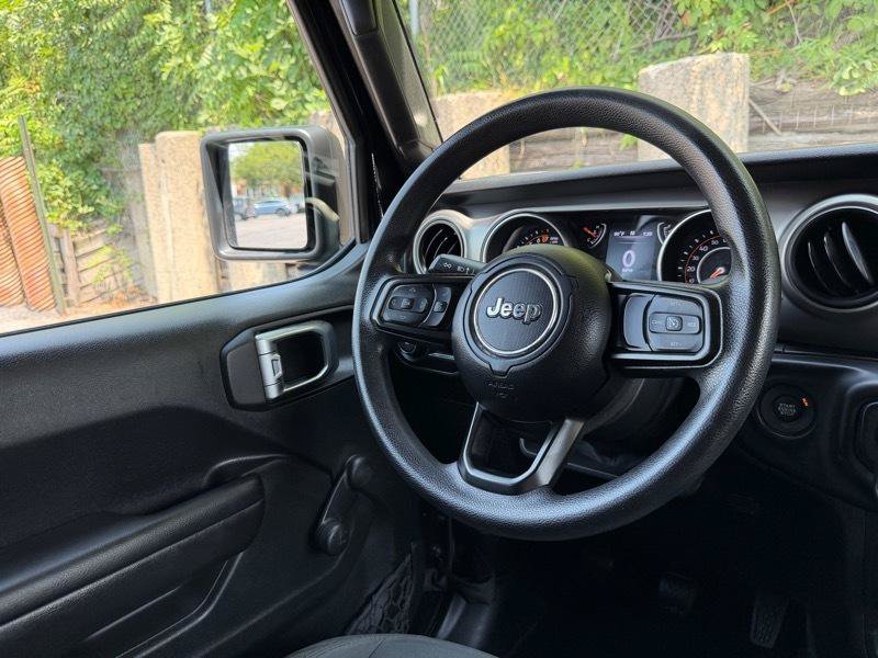 Used 2018 Jeep Wrangler Unlimited Sport AWD/4WD image 14