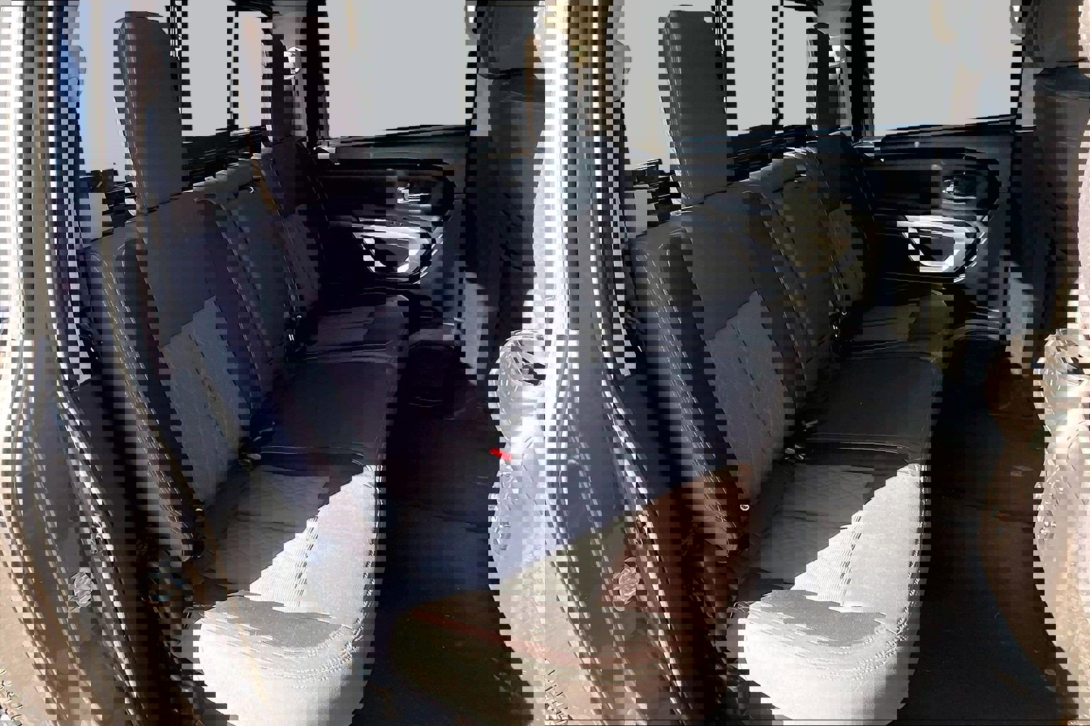 Used 2020 Nissan Titan SV w/ SV Convenience Package image 25