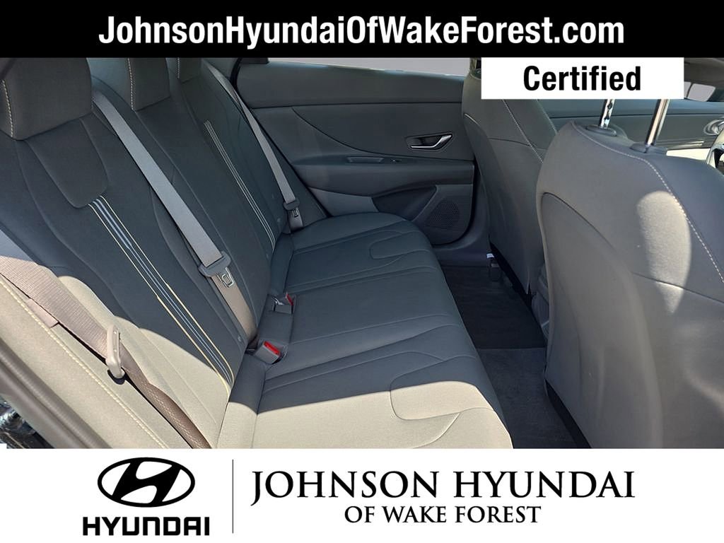 Certified 2025 Hyundai Elantra Sport FWD image 19