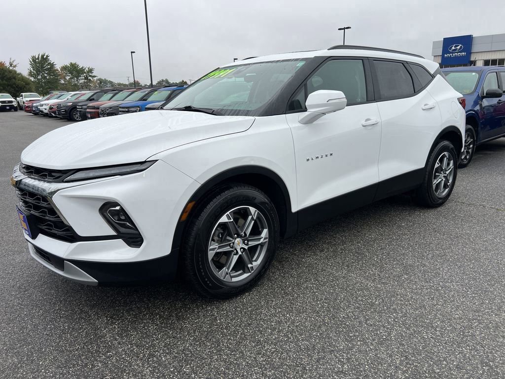 Used 2024 Chevrolet Blazer LT w/ Sound & Technology Package image 3