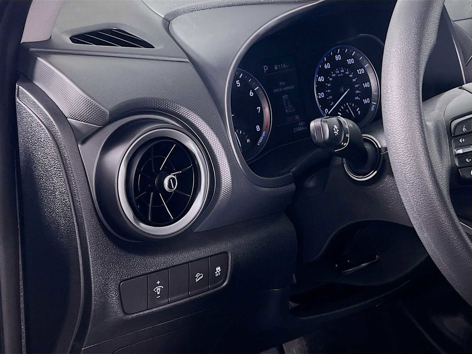 Certified 2023 Hyundai Kona SEL AWD/4WD image 10