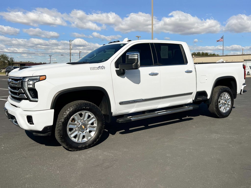 Used 2024 Chevrolet Silverado 2500 High Country image 13