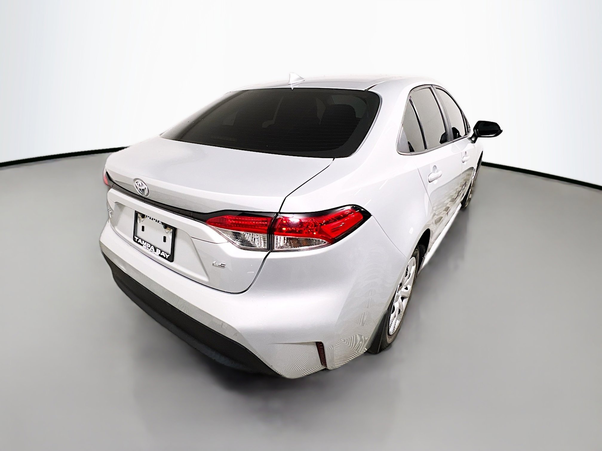 Used 2023 Toyota Corolla LE image 4