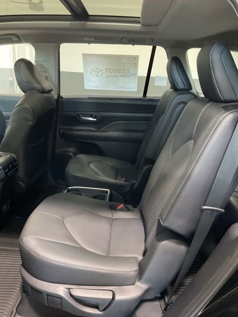 New 2026 Toyota Grand Highlander AWD image 18