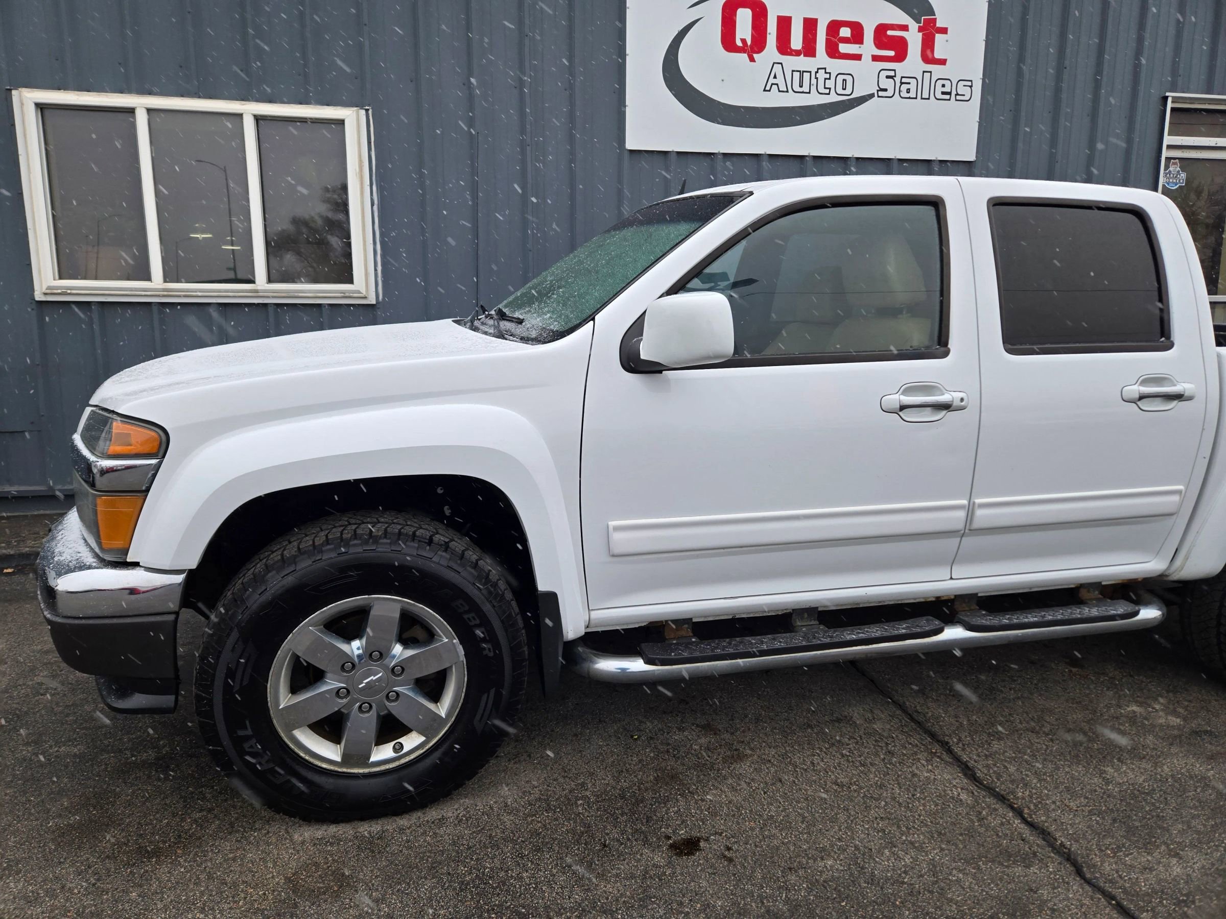Used 2011 Chevrolet Colorado LT image 2