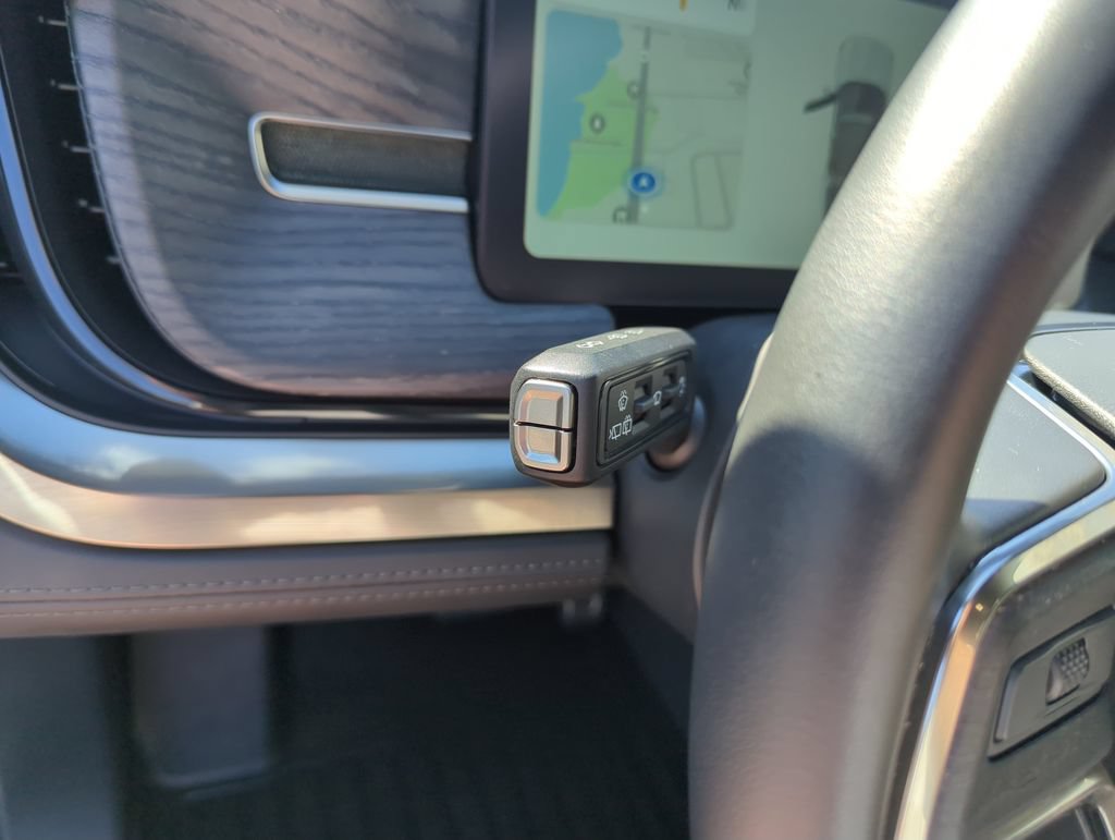 Used 2024 Rivian R1S Adventure Dual AWD/4WD image 19