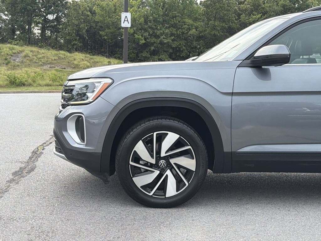 Used 2024 Volkswagen Atlas SE FWD image 9