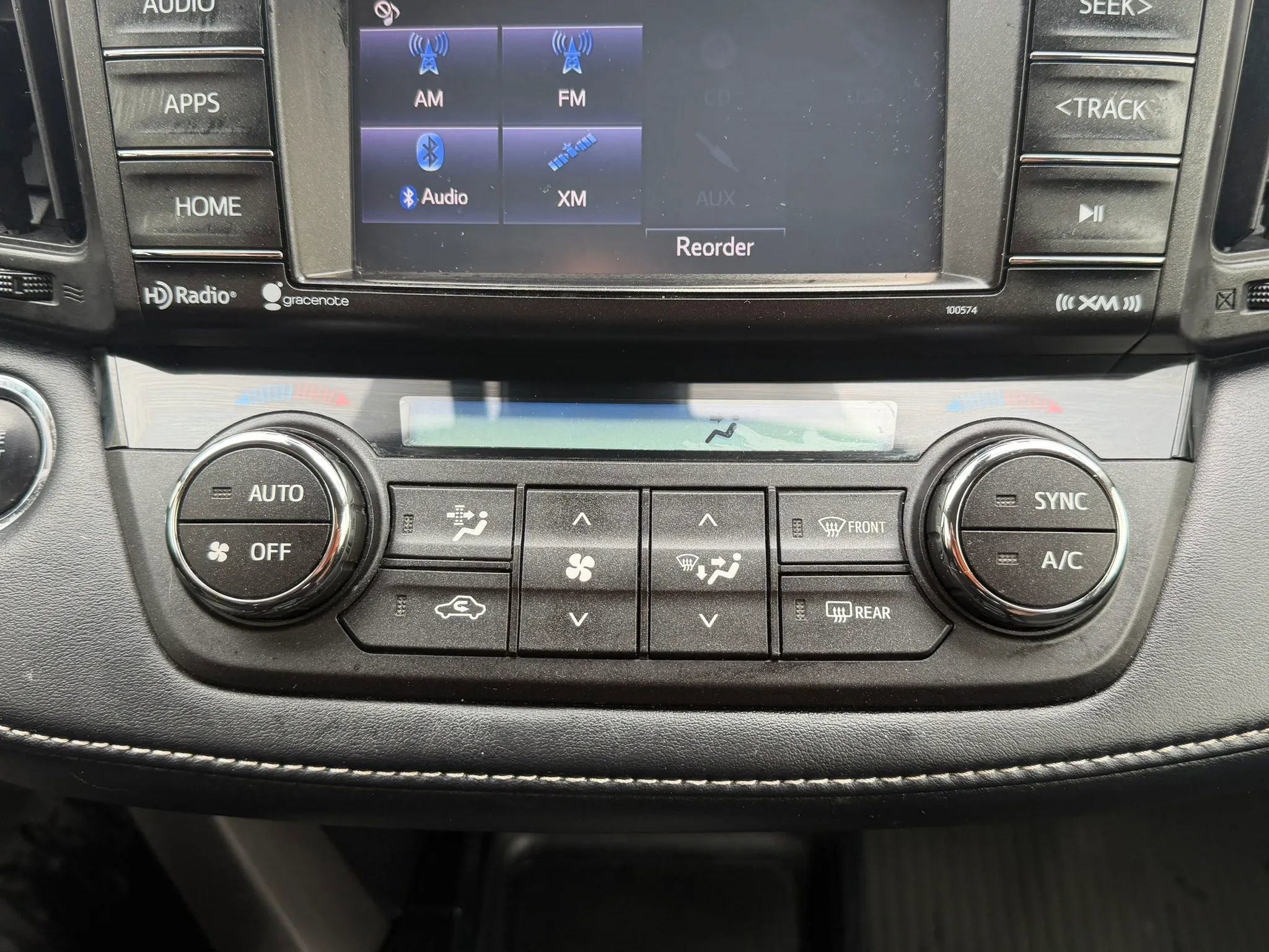 Used 2018 Toyota RAV4 XLE w/ Plus Extra Value Package AWD/4WD image 20