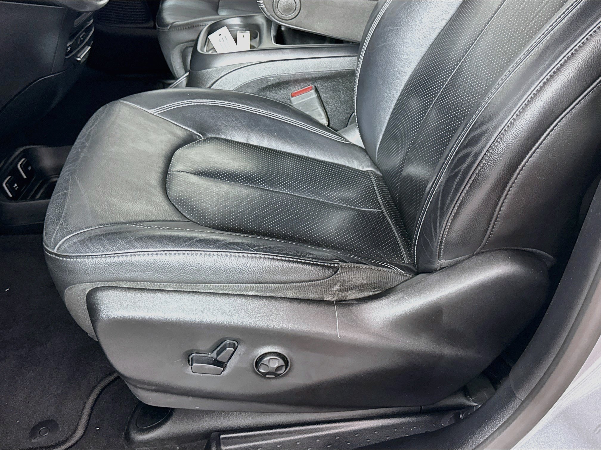 Used 2020 Chrysler Pacifica Touring-L Plus w/ S Appearance Package FWD image 21