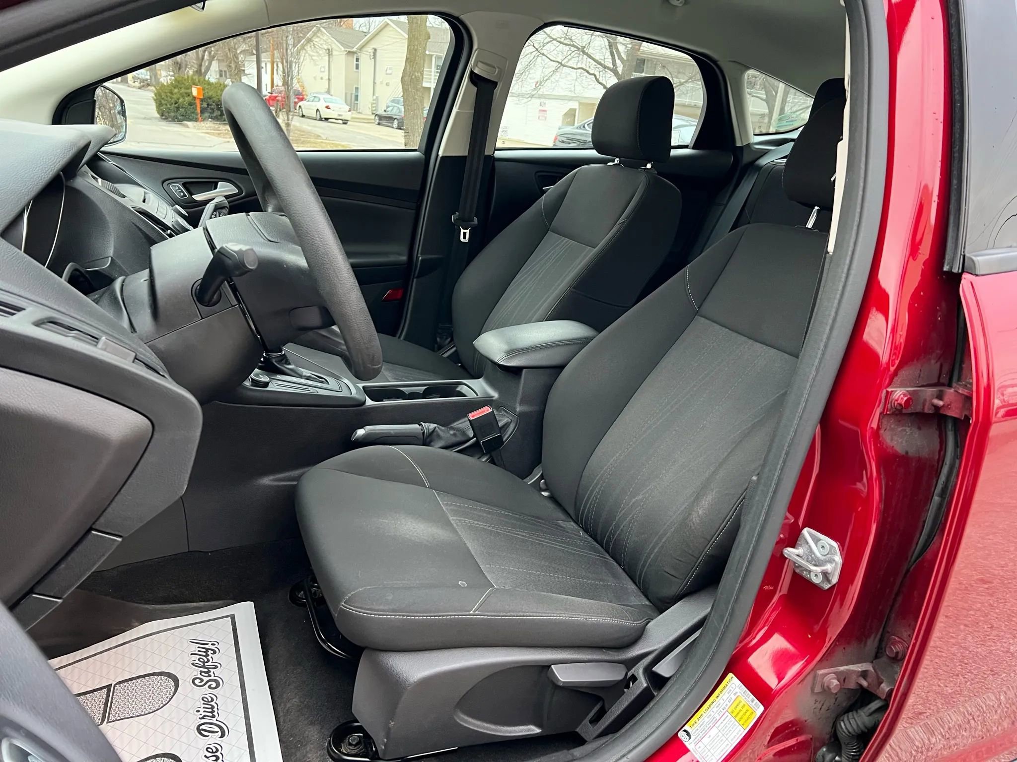 Used 2015 Ford Focus SE image 11