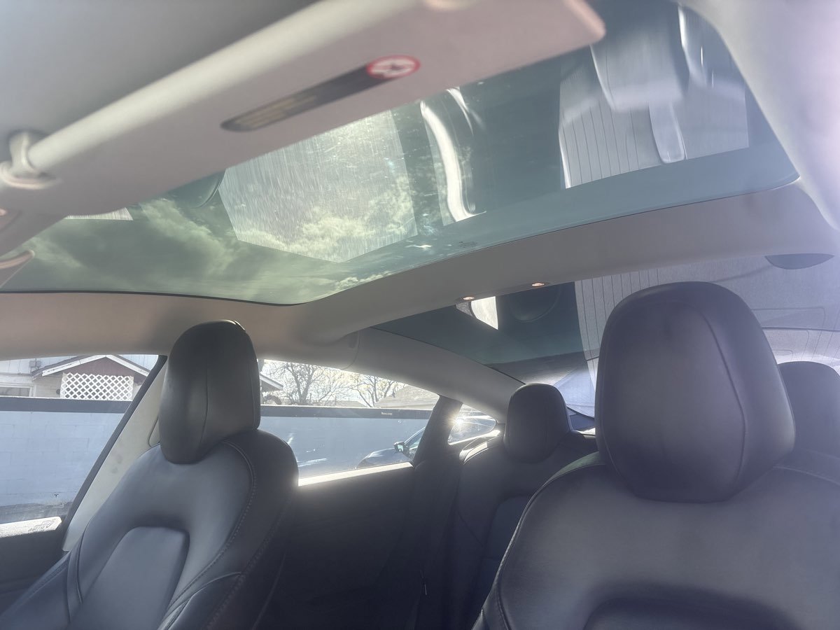 Used 2019 Tesla Model 3 Mid Range image 18