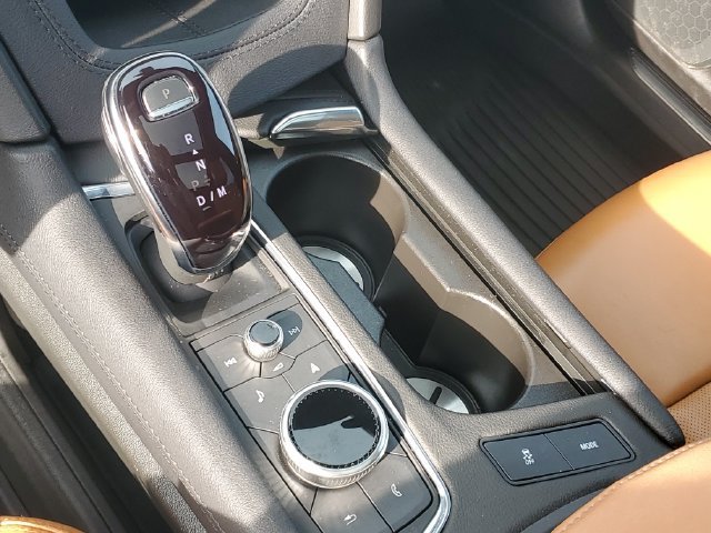 Certified 2025 Cadillac XT5 Premium Luxury w/ LPO, Floor Liner Package AWD/4WD image 27