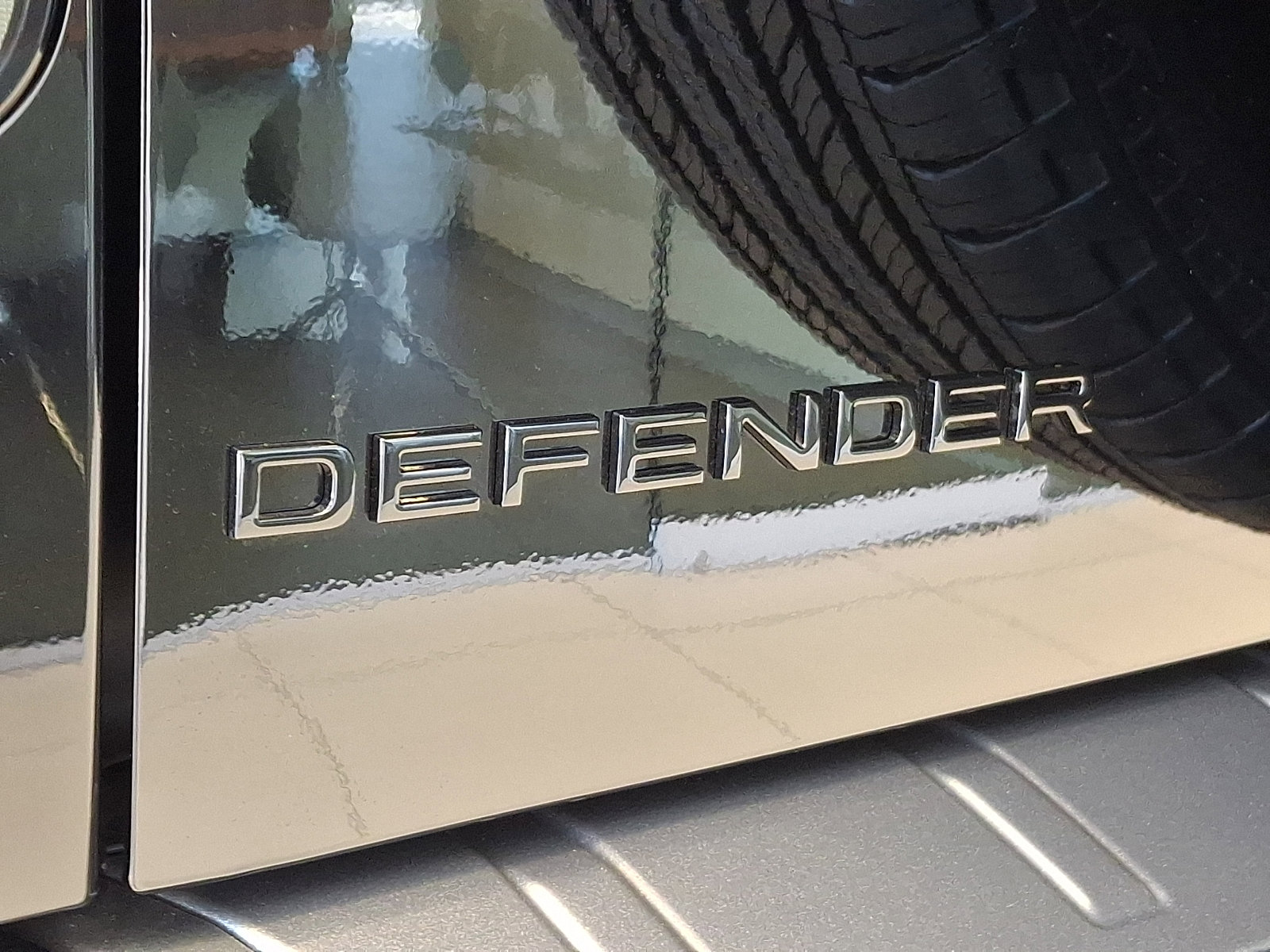 New 2026 Land Rover Defender 110 OCTA AWD/4WD image 22