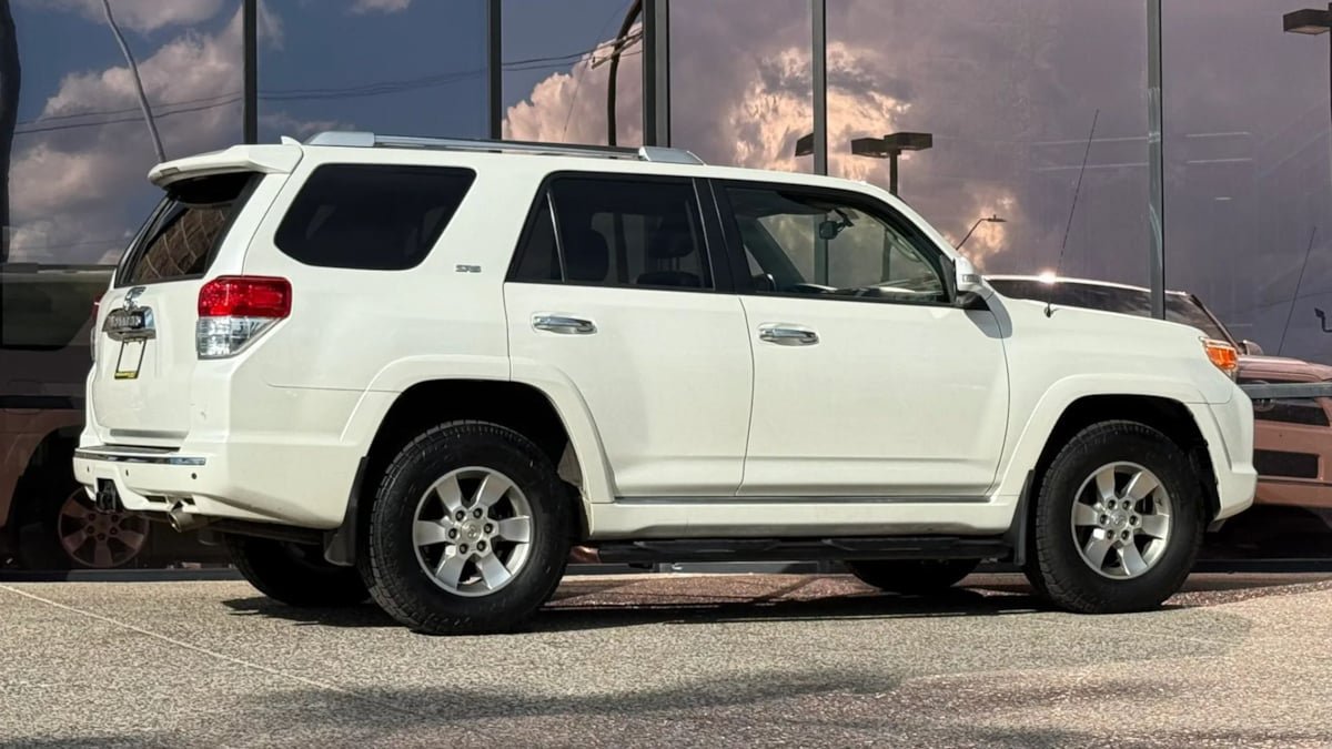 Used 2012 Toyota 4Runner SR5 w/ Premium Pkg AWD/4WD image 13