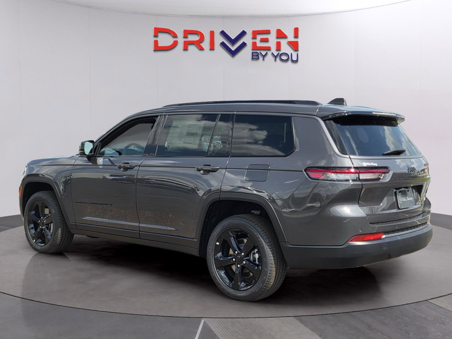 New 2026 Jeep Grand Cherokee L Limited image 3