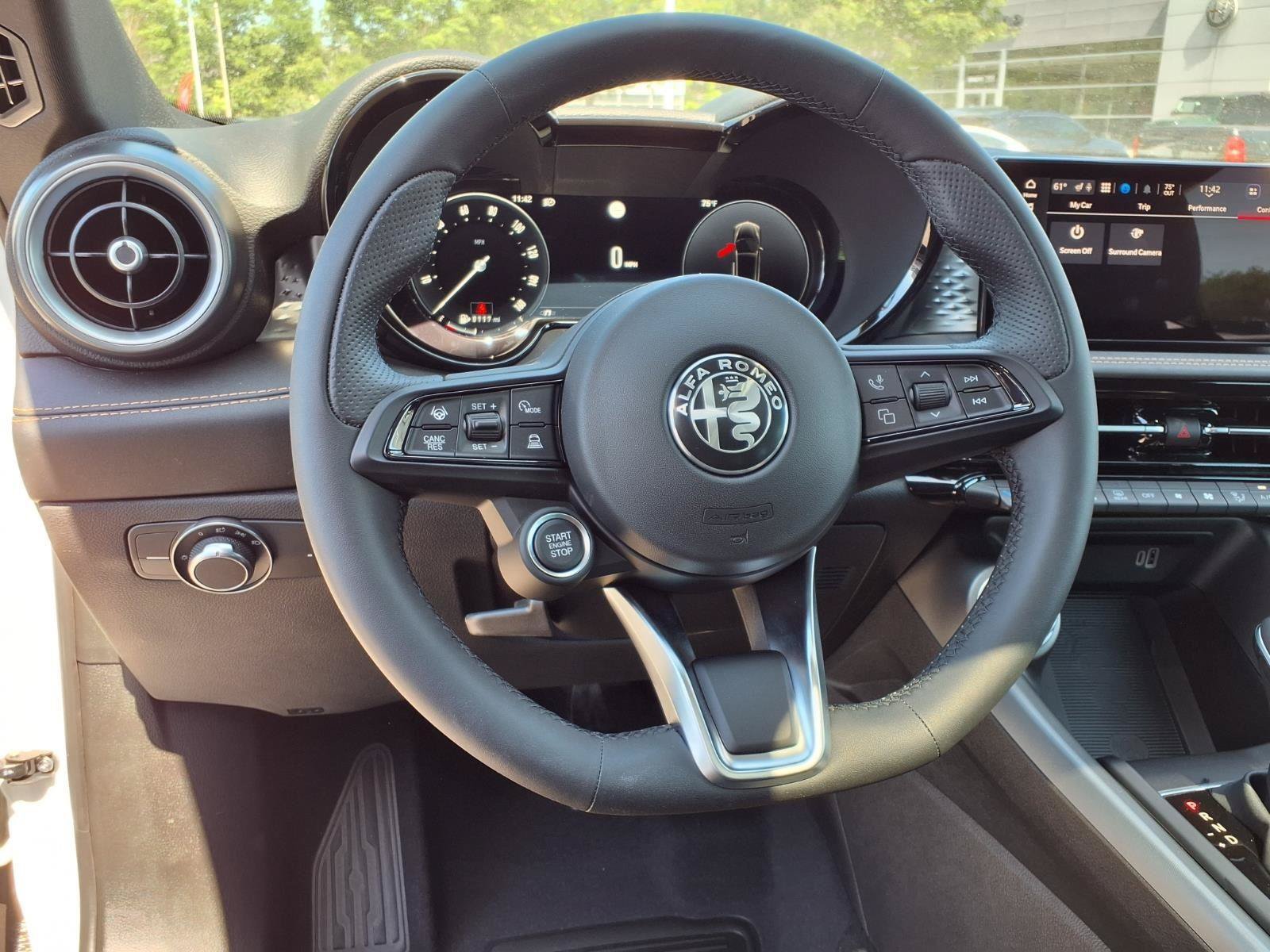 New 2026 Alfa Romeo Tonale w/ Active Assist Package AWD/4WD image 18
