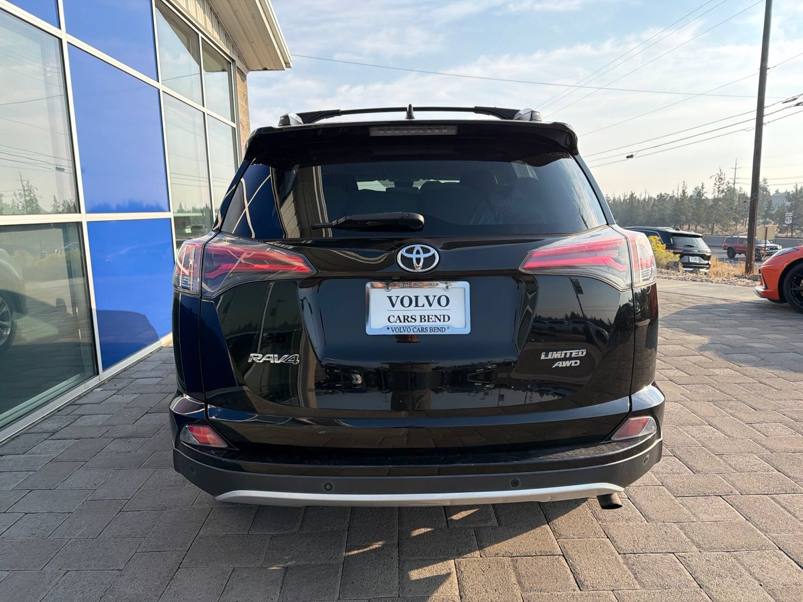 Used 2016 Toyota RAV4 Limited w/ Advanced Technology Package AWD/4WD image 6