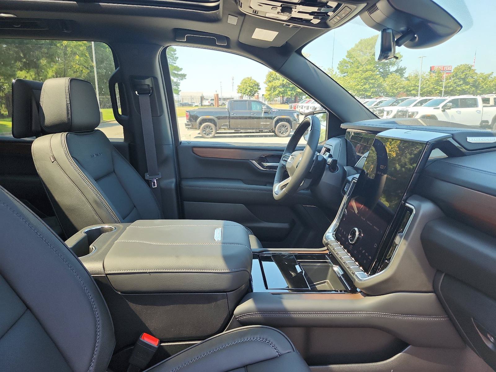 New 2026 GMC Yukon XL Denali AWD/4WD image 6