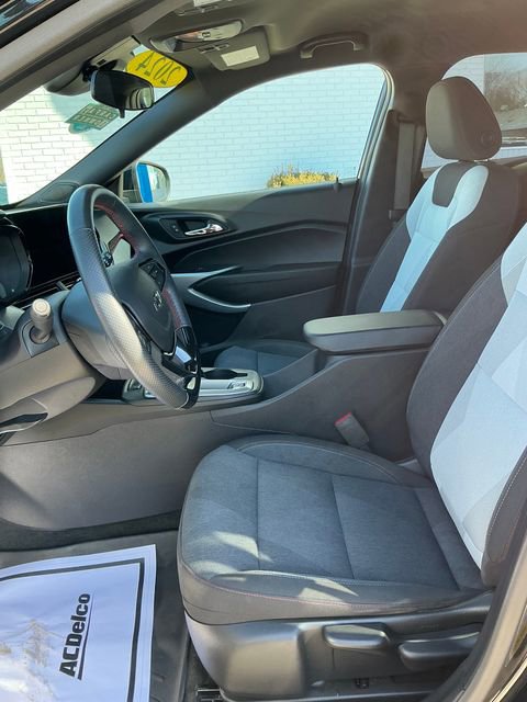 Used 2024 Chevrolet Trax RS w/ Driver Confidence Package image 10