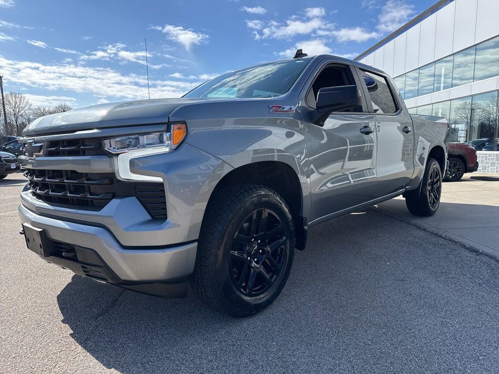 Used 2024 Chevrolet Silverado 1500 RST image 5