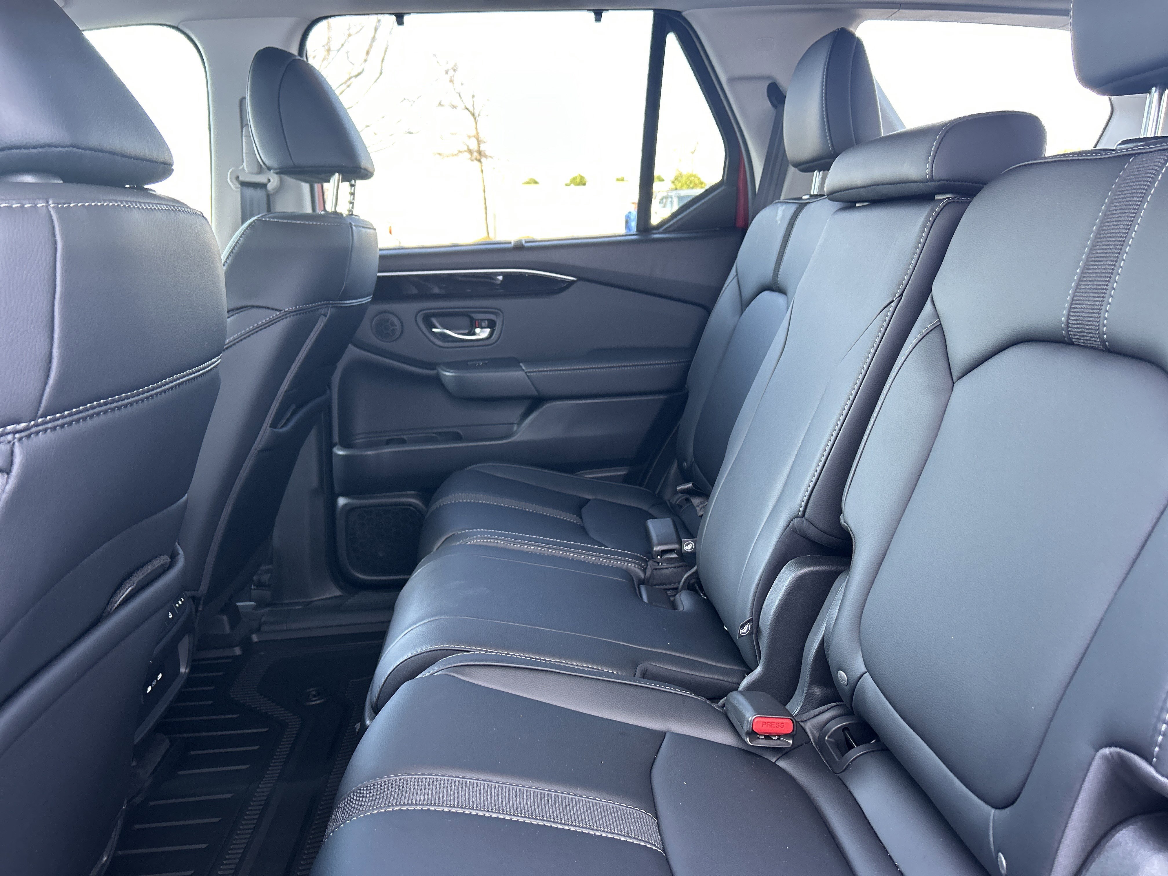 Used 2025 Honda Pilot EX-L image 17
