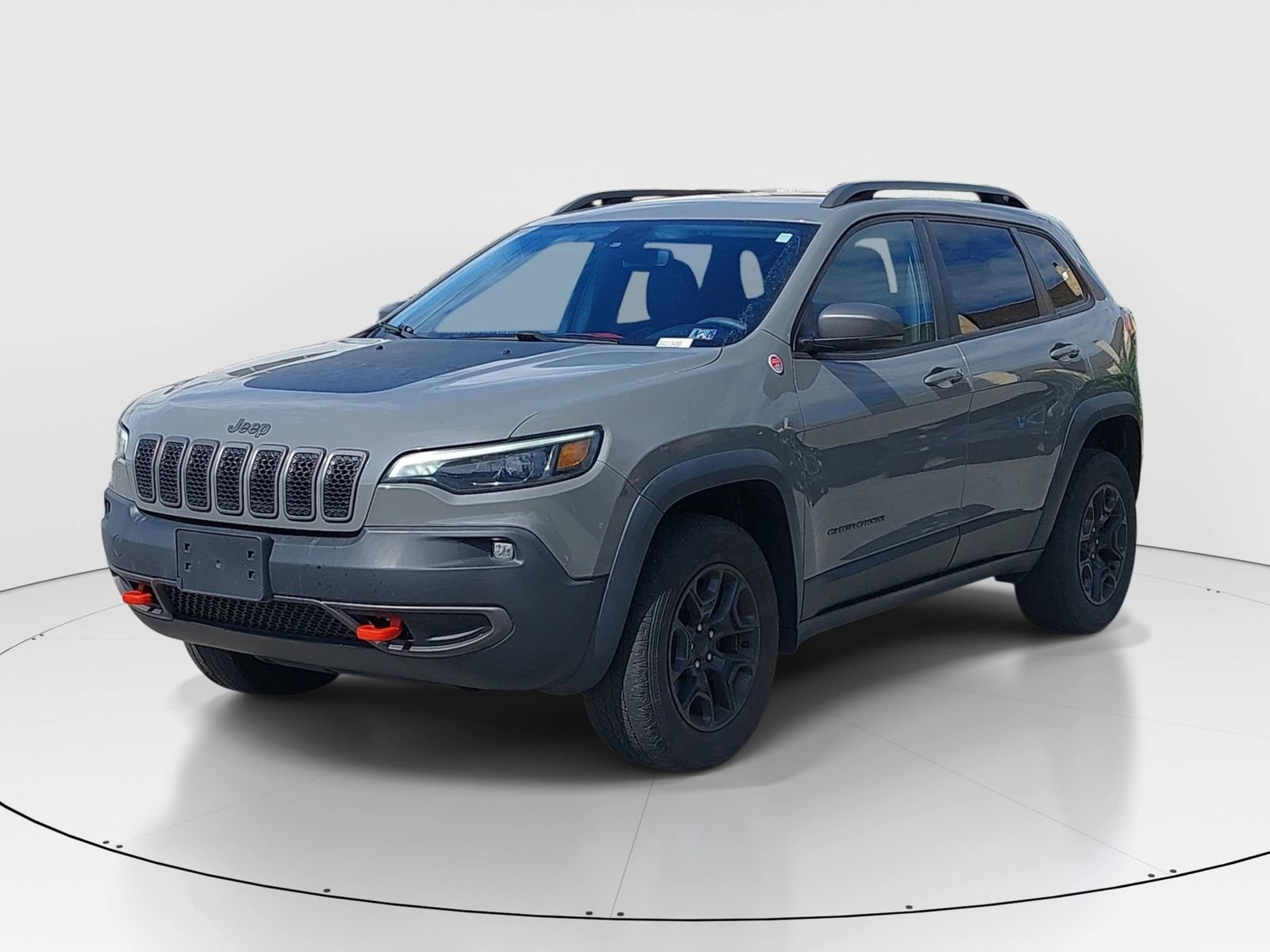 Used 2019 Jeep Cherokee Trailhawk w/ Cold Weather Group image 3