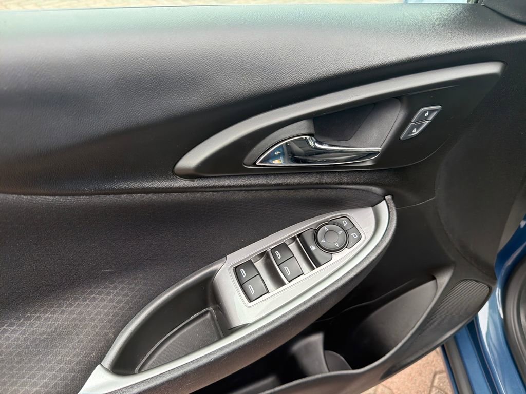 Used 2024 Chevrolet Malibu LT image 9