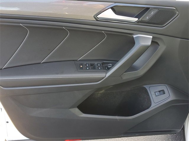 Certified 2024 Volkswagen Tiguan SE image 15