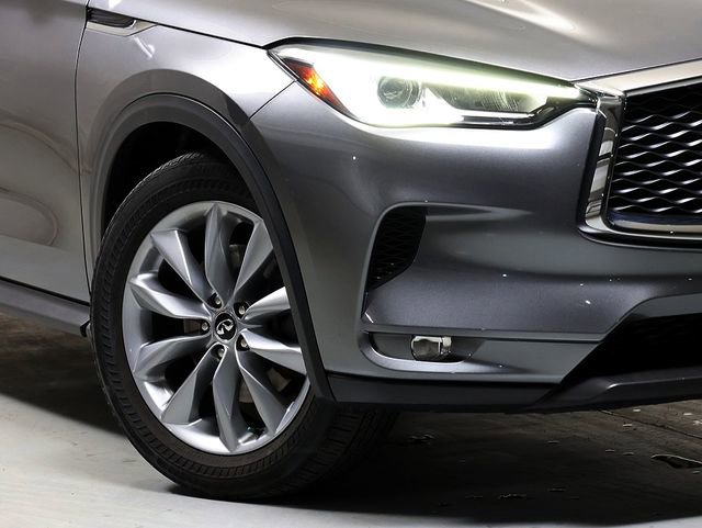Used 2019 INFINITI QX50 Luxe w/ Navigation Package image 3