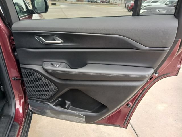New 2025 Jeep Grand Cherokee L Laredo AWD/4WD image 19