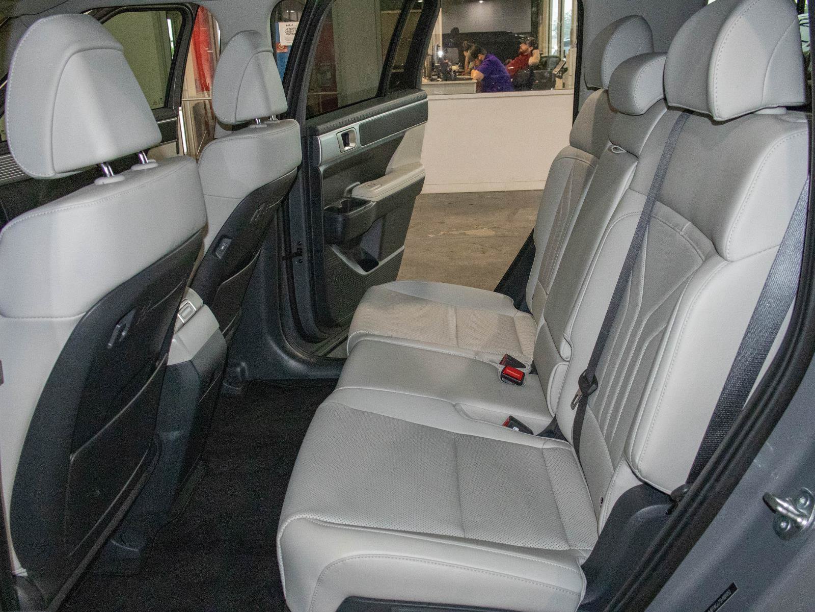 Used 2025 Hyundai Santa Fe SEL FWD image 13