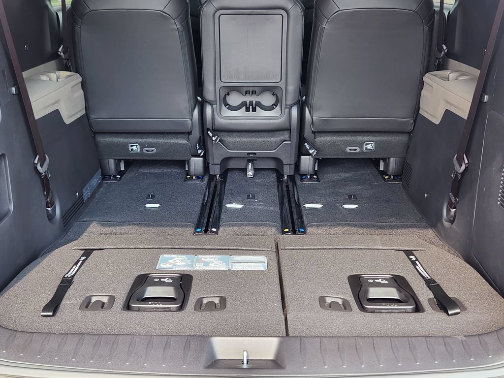 New 2027 Kia Carnival FWD image 12