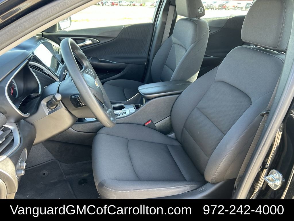 Used 2025 Chevrolet Malibu LT image 24