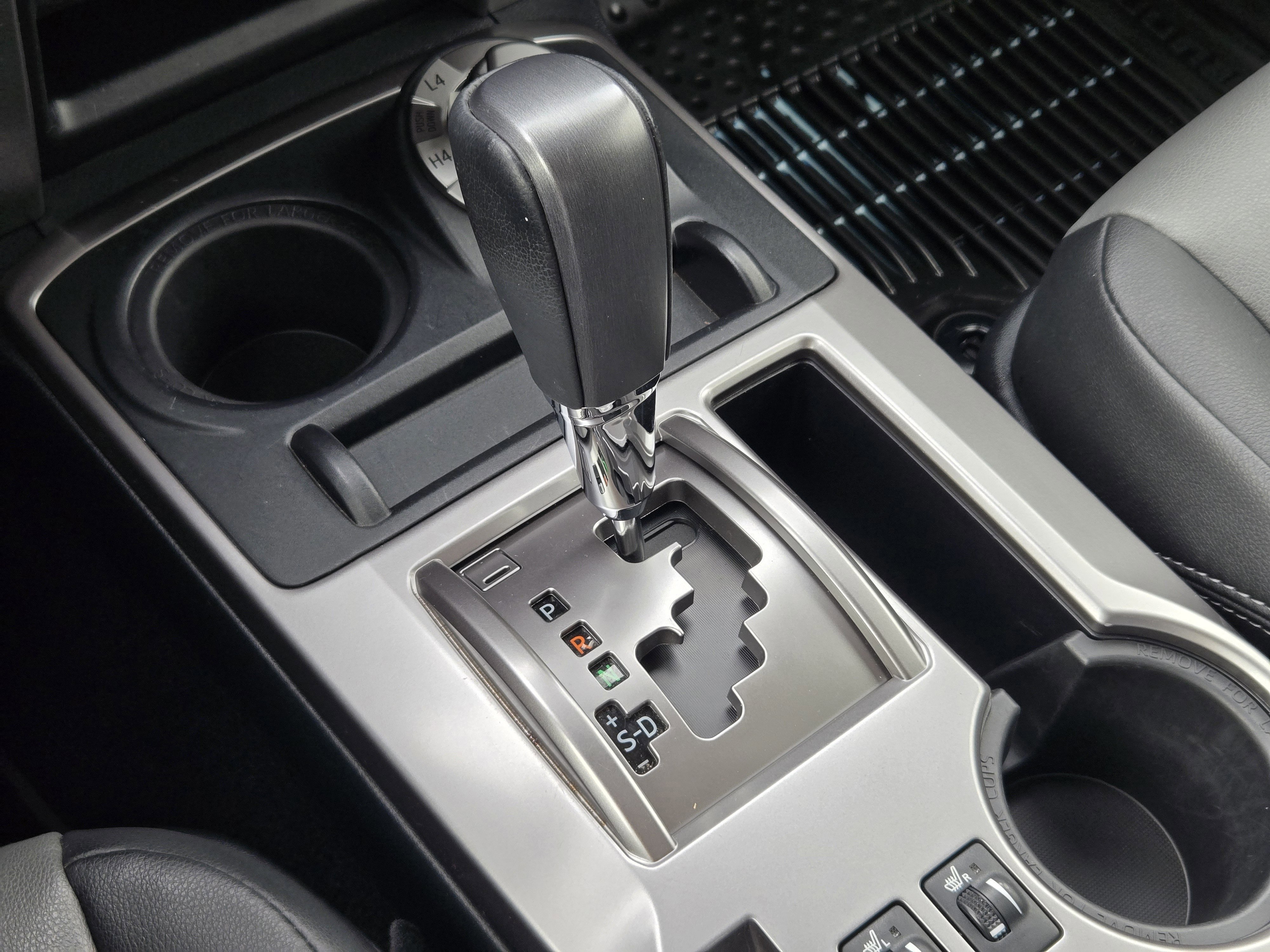 Used 2022 Toyota 4Runner SR5 Premium w/ Moonroof Package AWD/4WD image 19