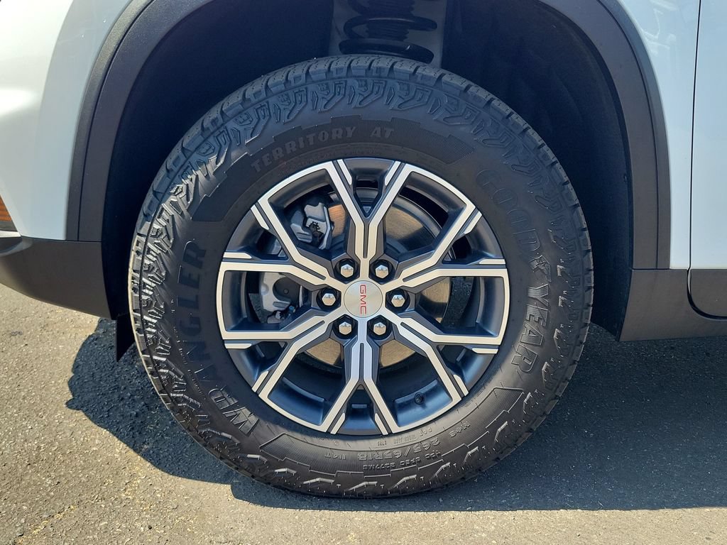 Used 2026 GMC Acadia AT4 w/ Luxury Package AWD/4WD image 34