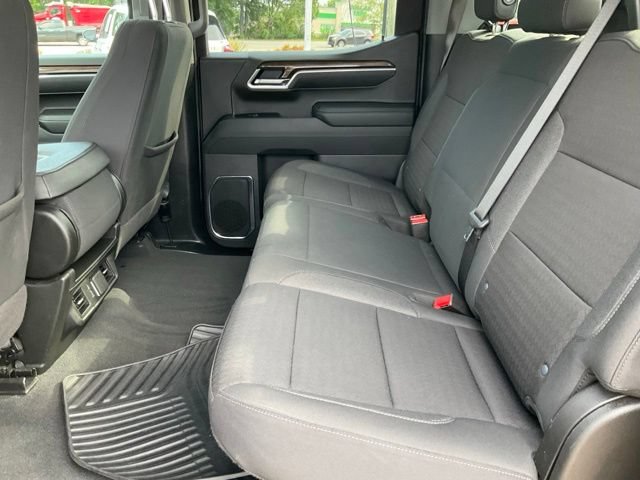 Used 2025 Chevrolet Silverado 1500 LT AWD/4WD image 16