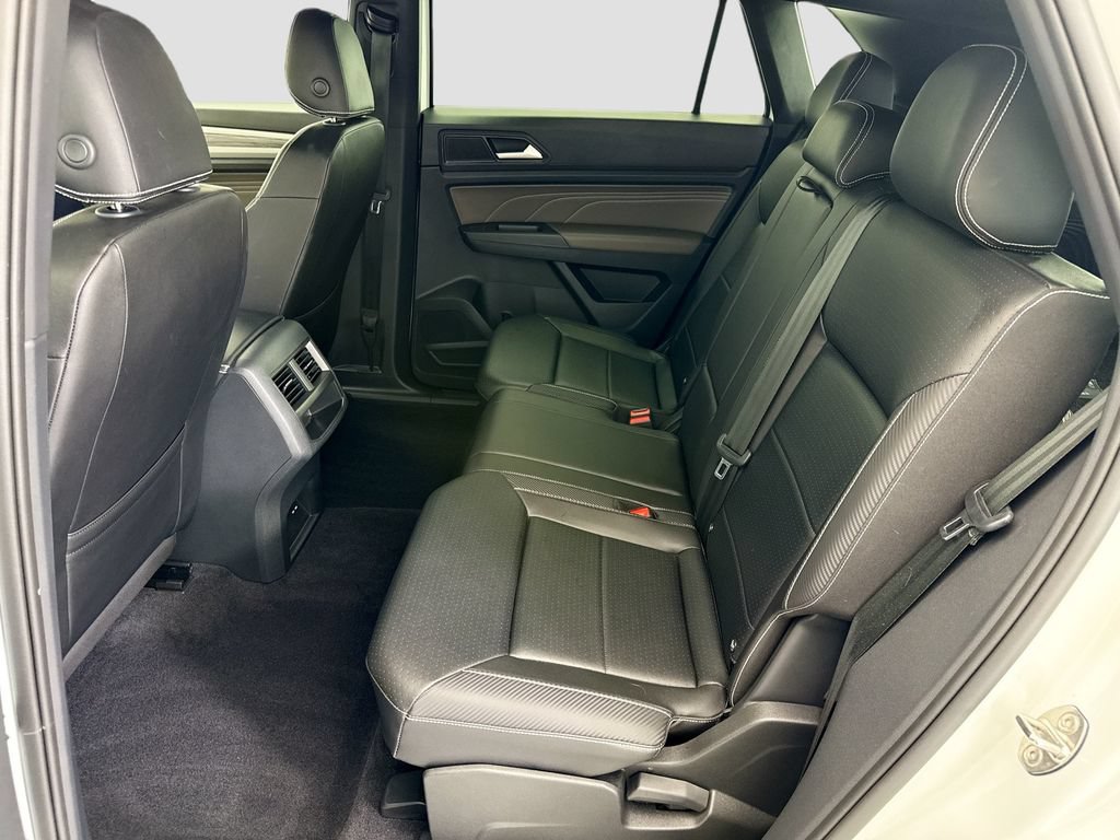 Certified 2023 Volkswagen Atlas Cross Sport SE w/ Panoramic Sunroof Package FWD image 19